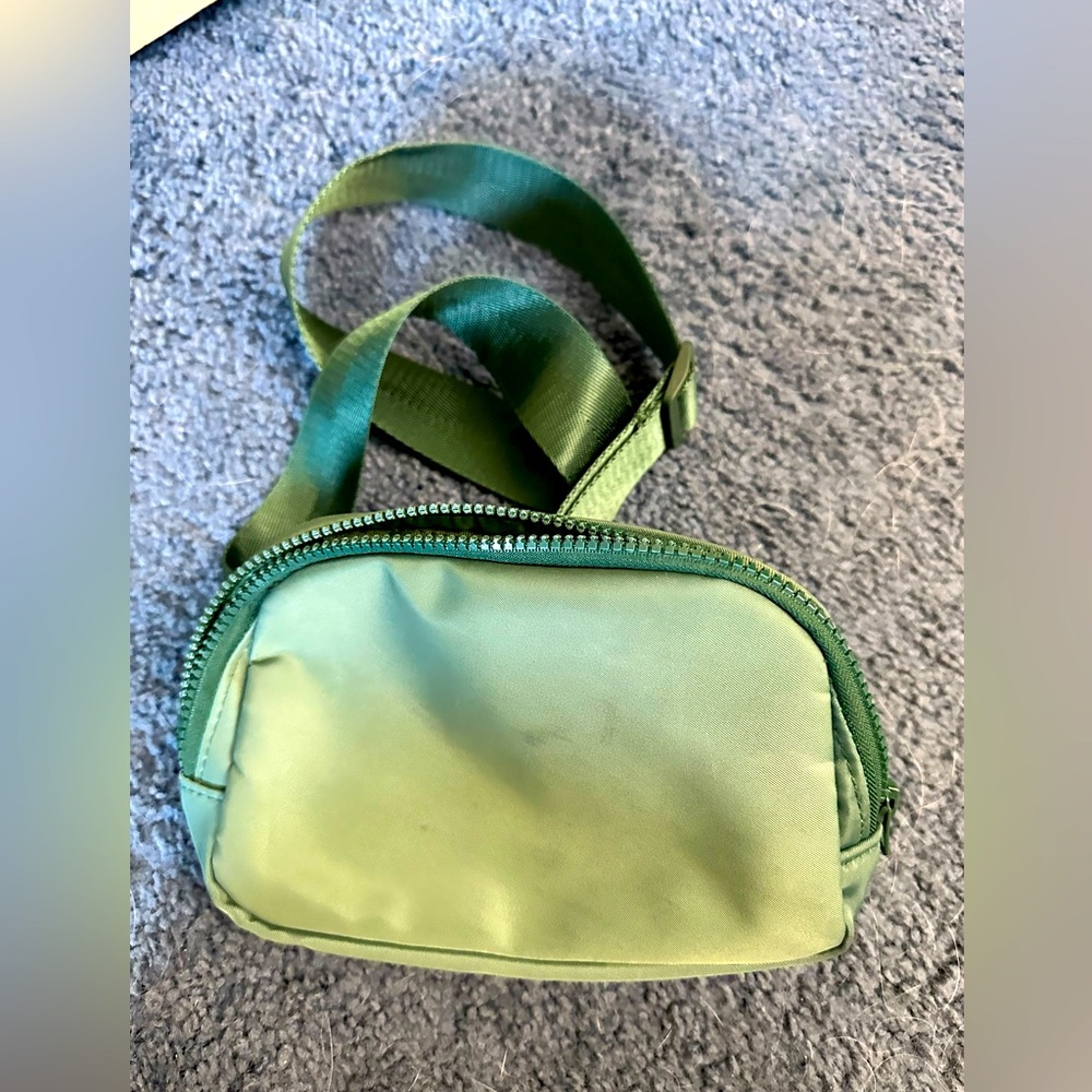 Pink Lily belt bag